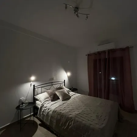 Pezula Mani *