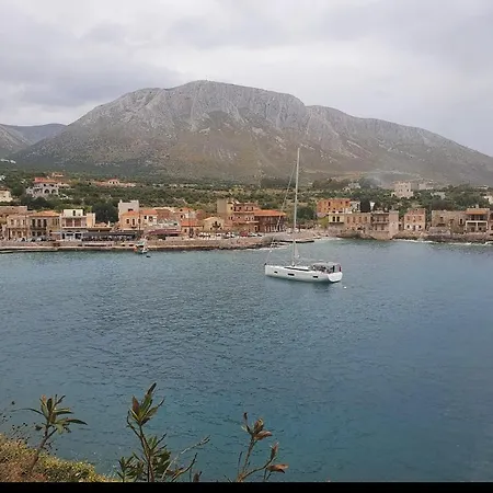 Pezula Mani *