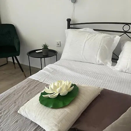 Pezula Mani Appartamento Yerolimin